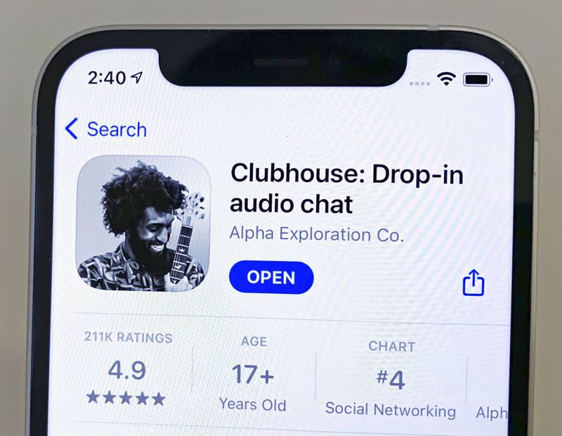 Best People to Follow on Clubhouse (Oh..And Get a Free Invite)